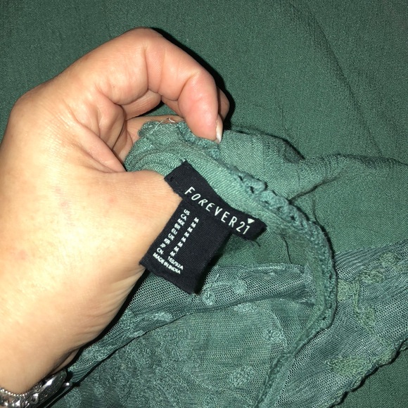 Pretty blouse - Picture 3 of 4